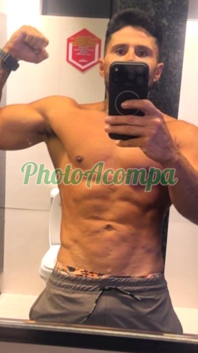 Leo, garoto de programa em Caruaru
