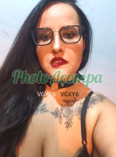 Bruny Chanel, mulher que faz videochamadas e sexting