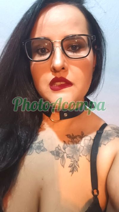 Bruny Chanel, mulher que faz videochamadas e sexting