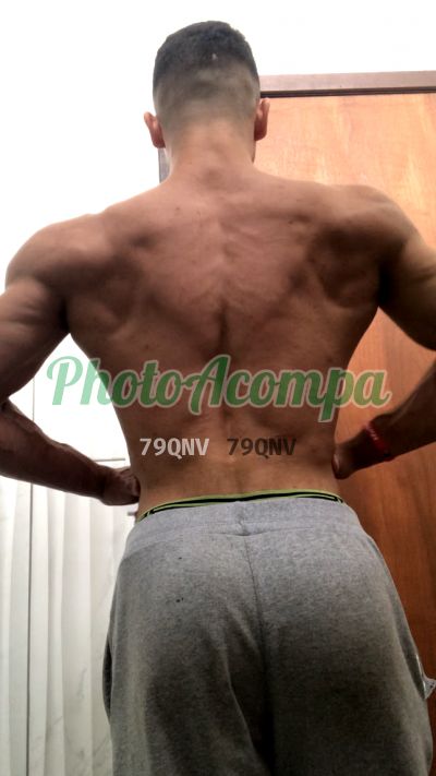 Lucas, garoto de programa em Santos