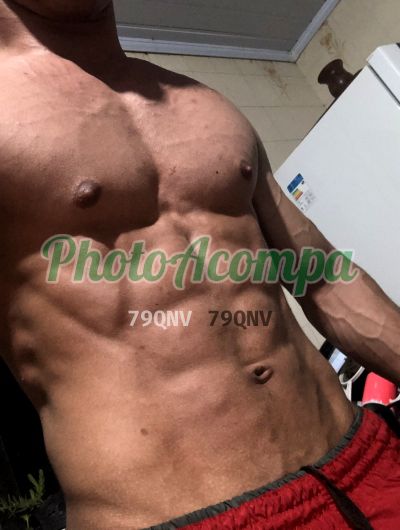 Lucas, garoto de programa em Santos