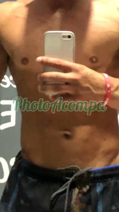 Lucas, garoto de programa em Santos