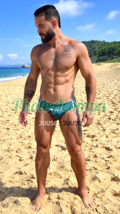 Masso Gaúchodot, garoto de programa em Copacabana (RJ)