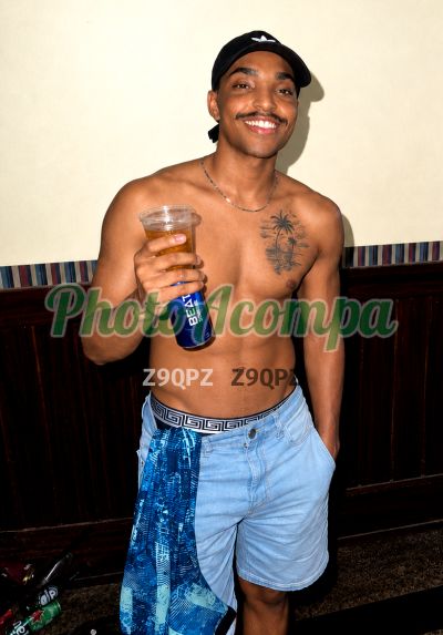Tobias (21) 99050-8109, garoto de programa no Centro (RJ)