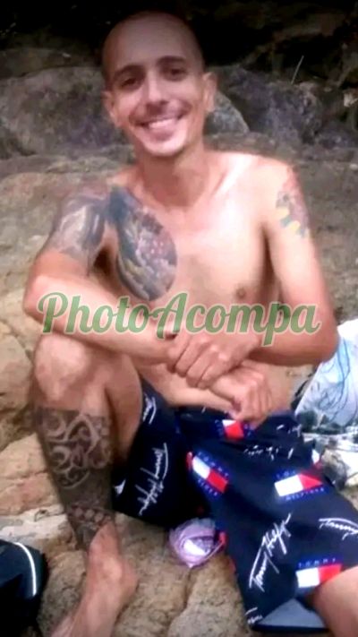 Léo Dotadão (12) 98141-5013, garoto de programa em Caraguatatuba