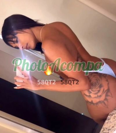 Charmosa, travesti na Vila Mariana (SP)
