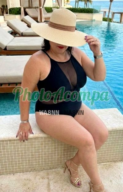 Nanda Coroa Virtual, mulher que faz videochamadas e sexting