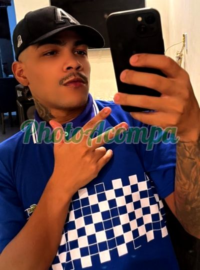 Lucas, garoto de programa em Santos