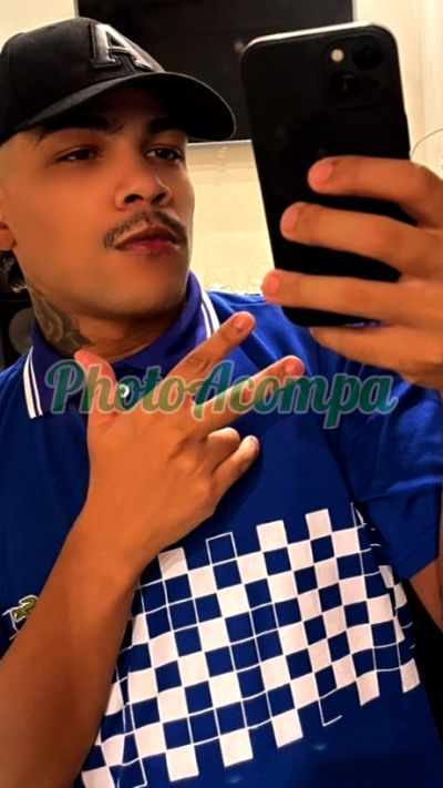 Lucas, garoto de programa em Santos