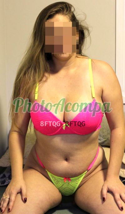 Paty, mulher que faz videochamadas e sexting