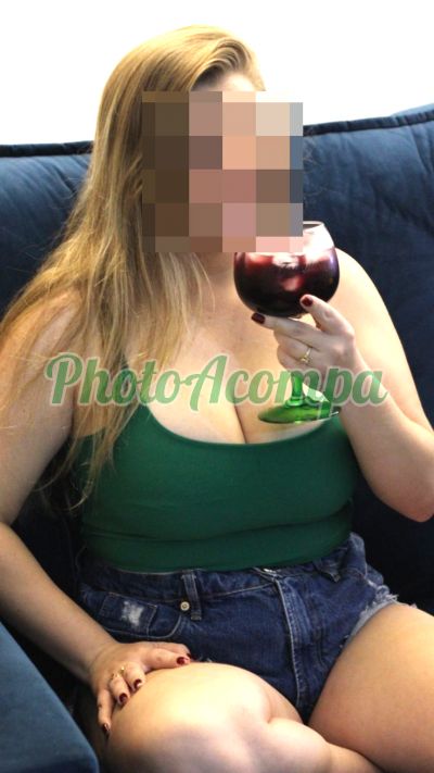 Pati Lima, mulher que faz videochamadas e sexting