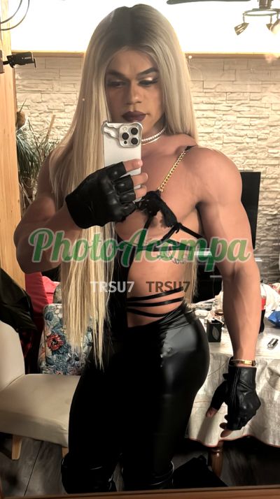 Leonora (71) 99333-7926, travesti em Salvador