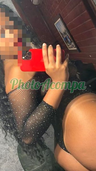 Lara (21) 96870-8884, escort em Itaboraí