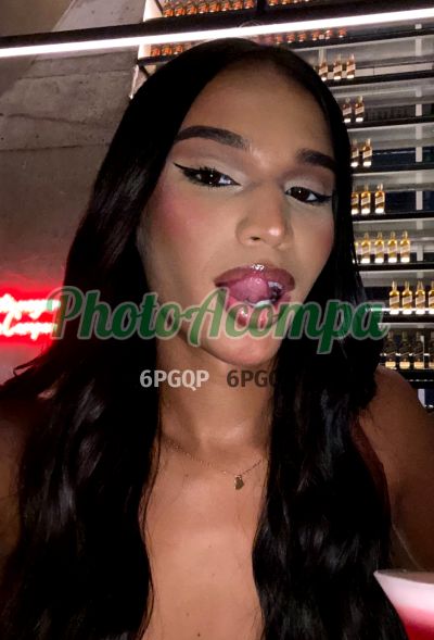 Ana, travesti em Bela Vista (SP)
