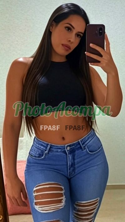 Larissa, mulher que faz videochamadas e sexting