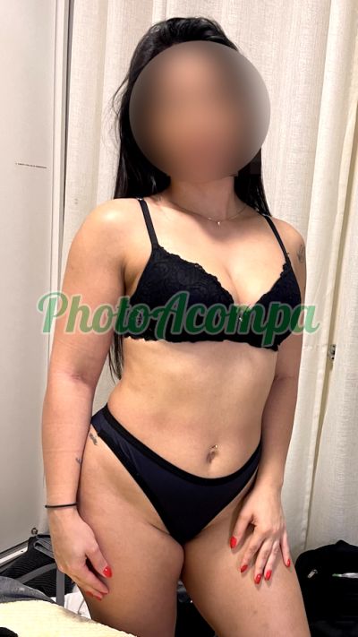 Luciana, mulher que faz videochamadas e sexting