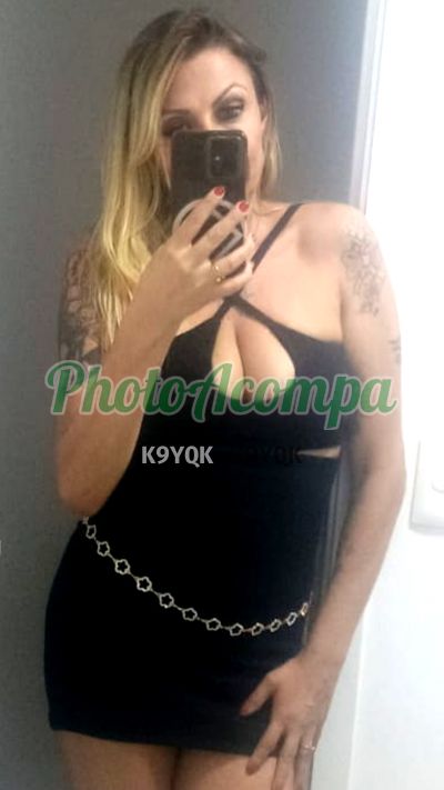 Amanda, mulher que faz videochamadas e sexting