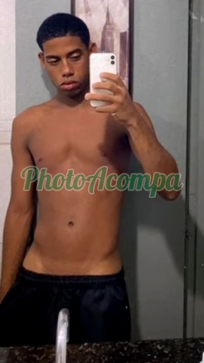 Lucas Souza (21) 97981-8752, garoto de programa no Rio de Janeiro