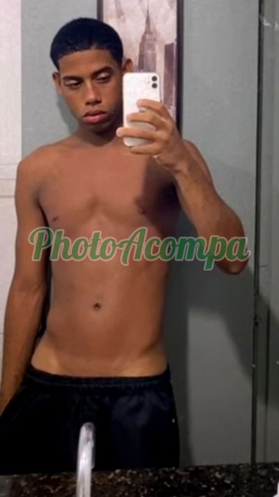 Lucas Souza (21) 97981-8752, garoto de programa no Rio de Janeiro