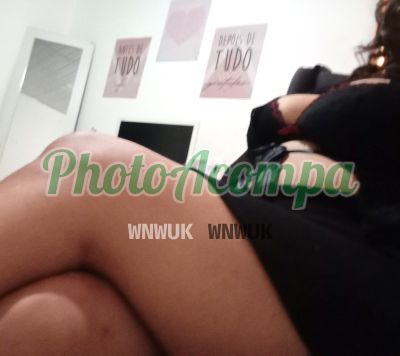 Bexxy, mulher que faz videochamadas e sexting