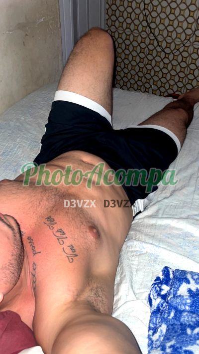 Max (92) 98233-1990, garoto de programa em Manaus