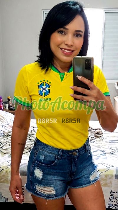 Bia, mulher que faz videochamadas e sexting