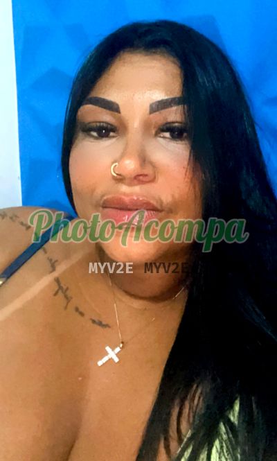 Dama de Vermelho, garota de programa em São Vicente