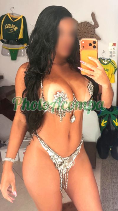 Jade Ferrari, garota de programa em Niterói