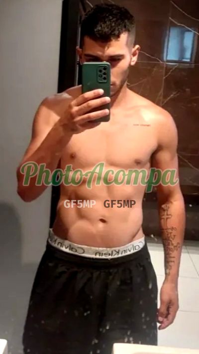 Vinícius (55) 99924-7024, garoto de programa em São José