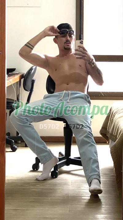 Caio, garoto de programa na República (SP)