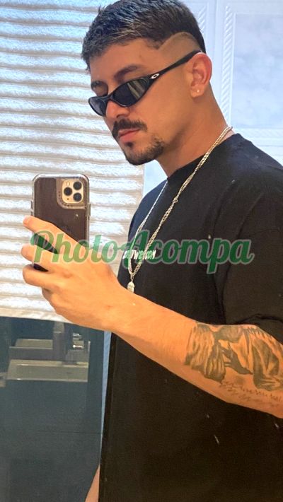 Caio, garoto de programa na República (SP)
