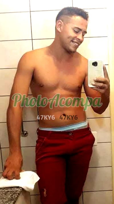 Tiago, garoto de programa em São Paulo
