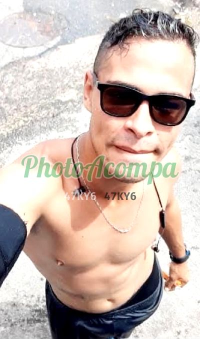Tiago, garoto de programa em São Paulo
