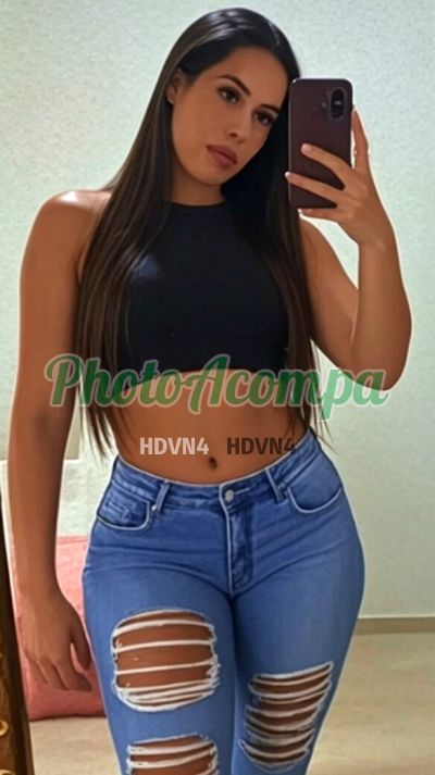 Larissa, mulher que faz videochamadas e sexting