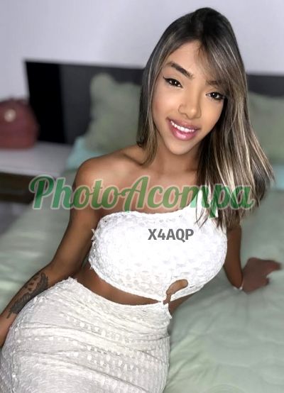 Julia Marquezine (21) 98727-6743, travesti no Centro (RJ)