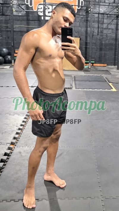 Kevin (21) 96553-7103, garoto de programa em São João de Meriti