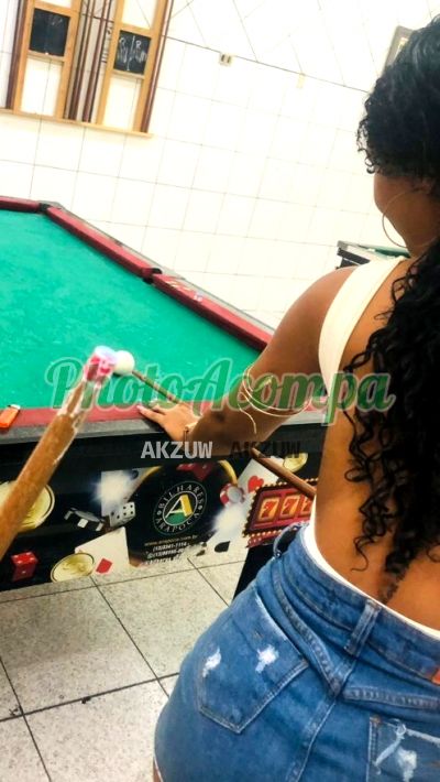 Bia, garota de programa em Santos