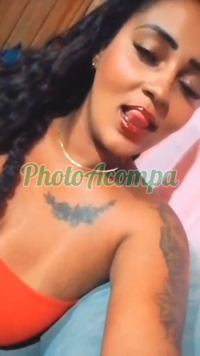 Vitória Ribeiro (17) 98208-8126, garota de programa em Rio Branco