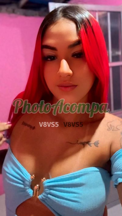 Nicole, mulher que faz videochamadas e sexting