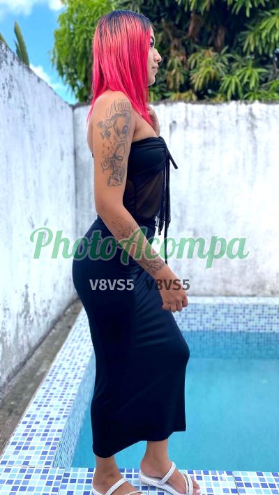 Nicole, mulher que faz videochamadas e sexting