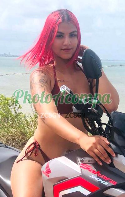 Duda, mulher que faz videochamadas e sexting