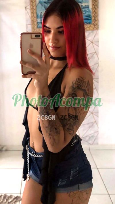 Duda, mulher que faz videochamadas e sexting