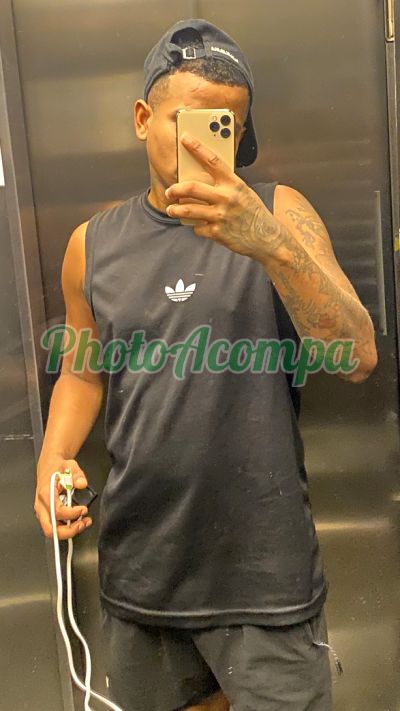 Henrique Gouveia (21) 99524-7288, garoto de programa na Gávea (RJ)