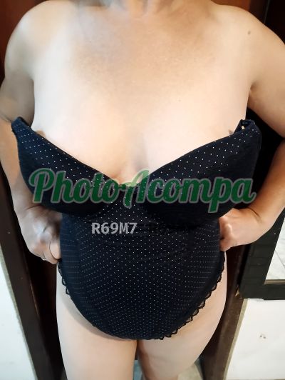 Eloísa, mulher que faz videochamadas e sexting