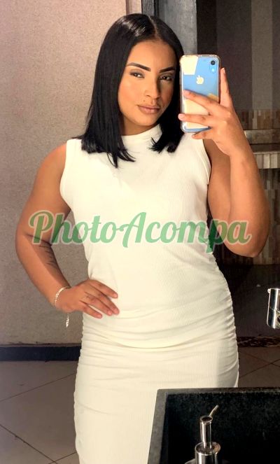 Mia (71) 99373-9891, massagista no Caminho das Árvores (Salvador)