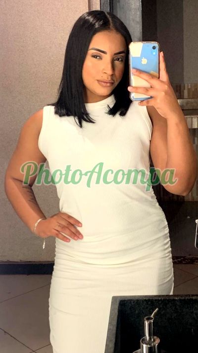 Mia (71) 99373-9891, massagista no Caminho das Árvores (Salvador)
