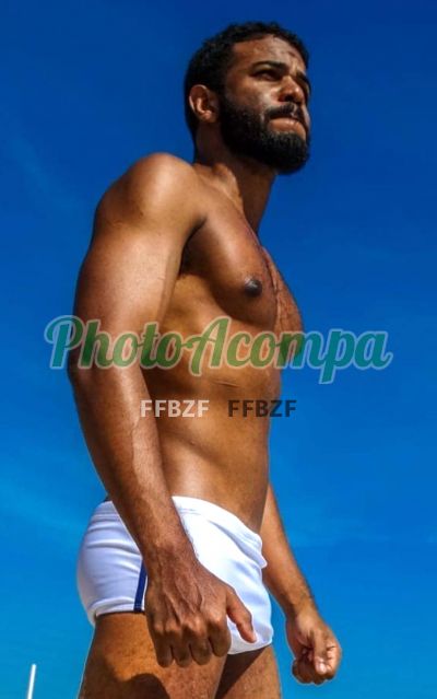 Vasconcellos (21) 99771-6598, homem que faz massagens eróticas no Centro (RJ)