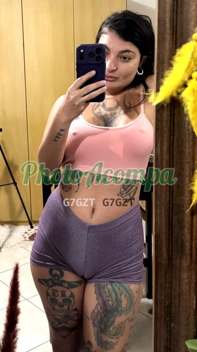 Rachell, mulher que faz videochamadas e sexting