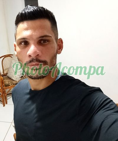 Leo (11) 93162-6135, garoto de programa em Bertioga