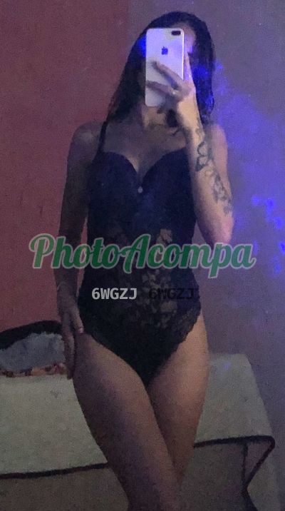 Vivi, mulher que faz videochamadas e sexting